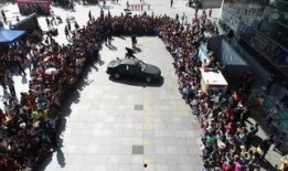 深圳交警吃瓜事件视频,网络热议背后的真相与反思