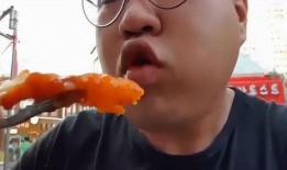 韩国胖哥吃巨大蒲瓜视频,趣味横生吃播盛宴