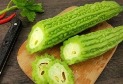 摘杏吃瓜的视频